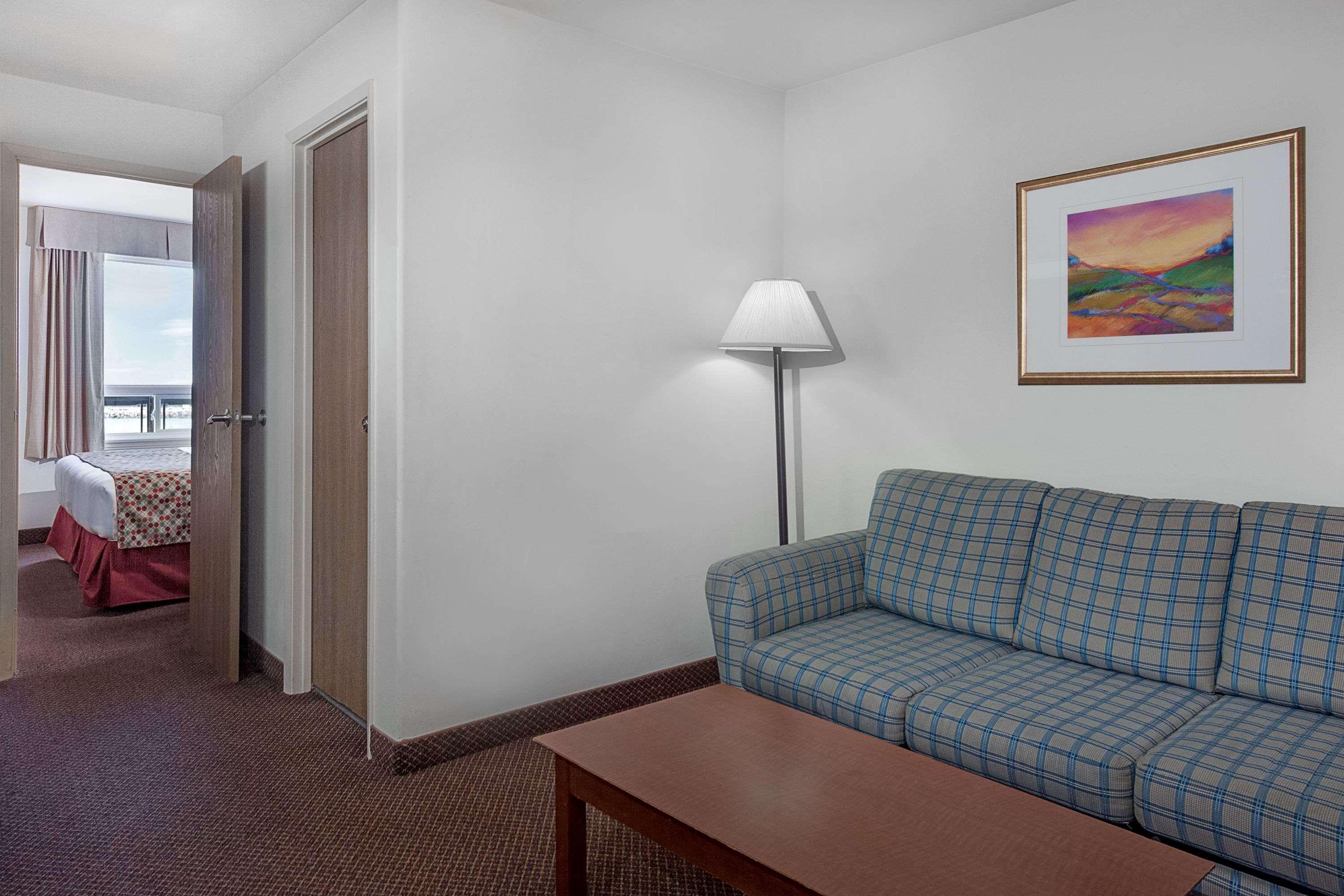 Super 8 By Wyndham Caraquet Hotel Buitenkant foto
