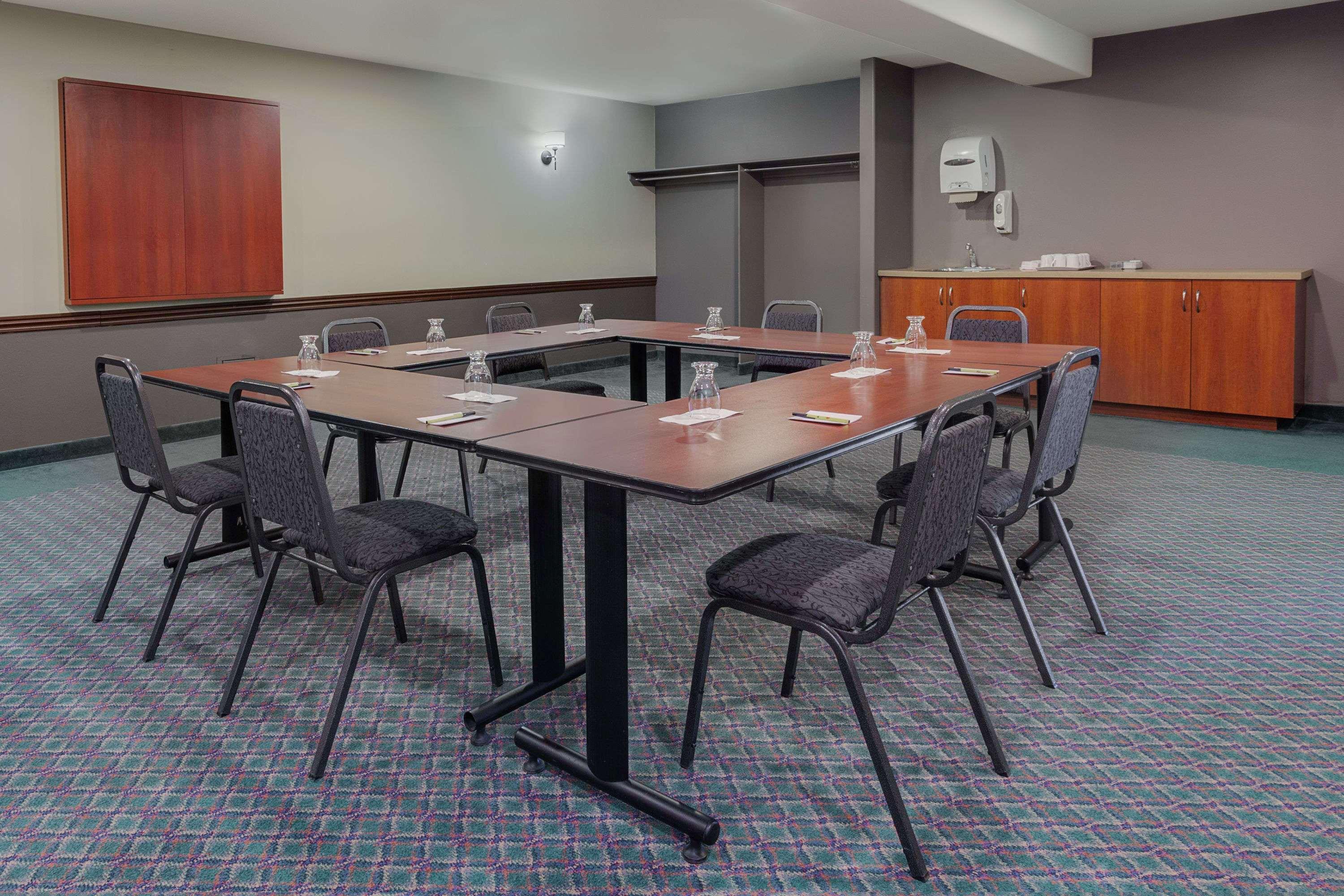 Super 8 By Wyndham Caraquet Hotel Buitenkant foto