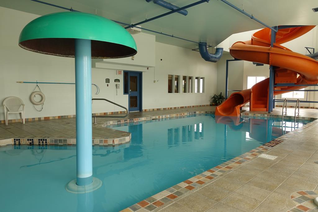 Super 8 By Wyndham Caraquet Hotel Buitenkant foto