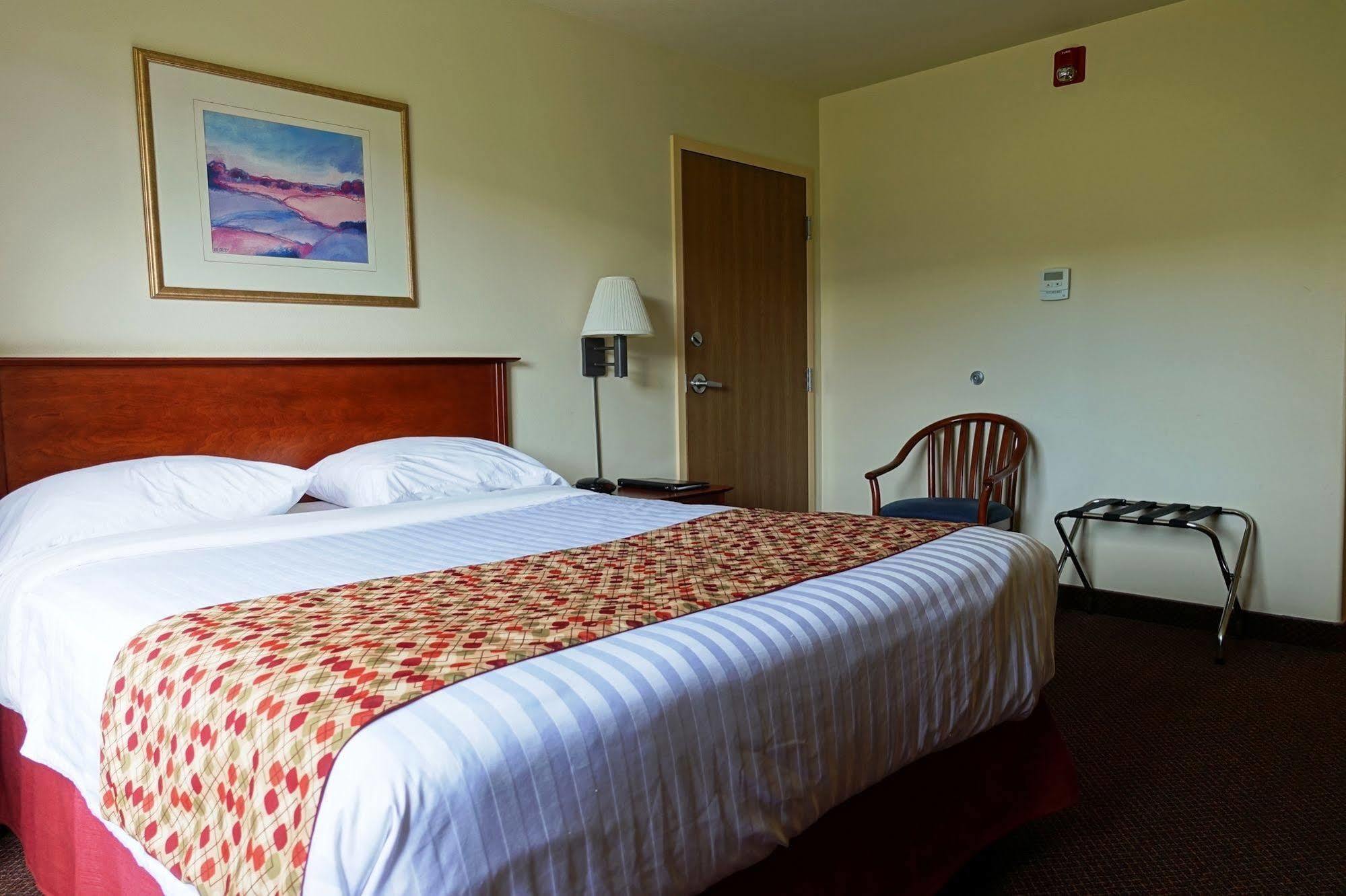Super 8 By Wyndham Caraquet Hotel Buitenkant foto