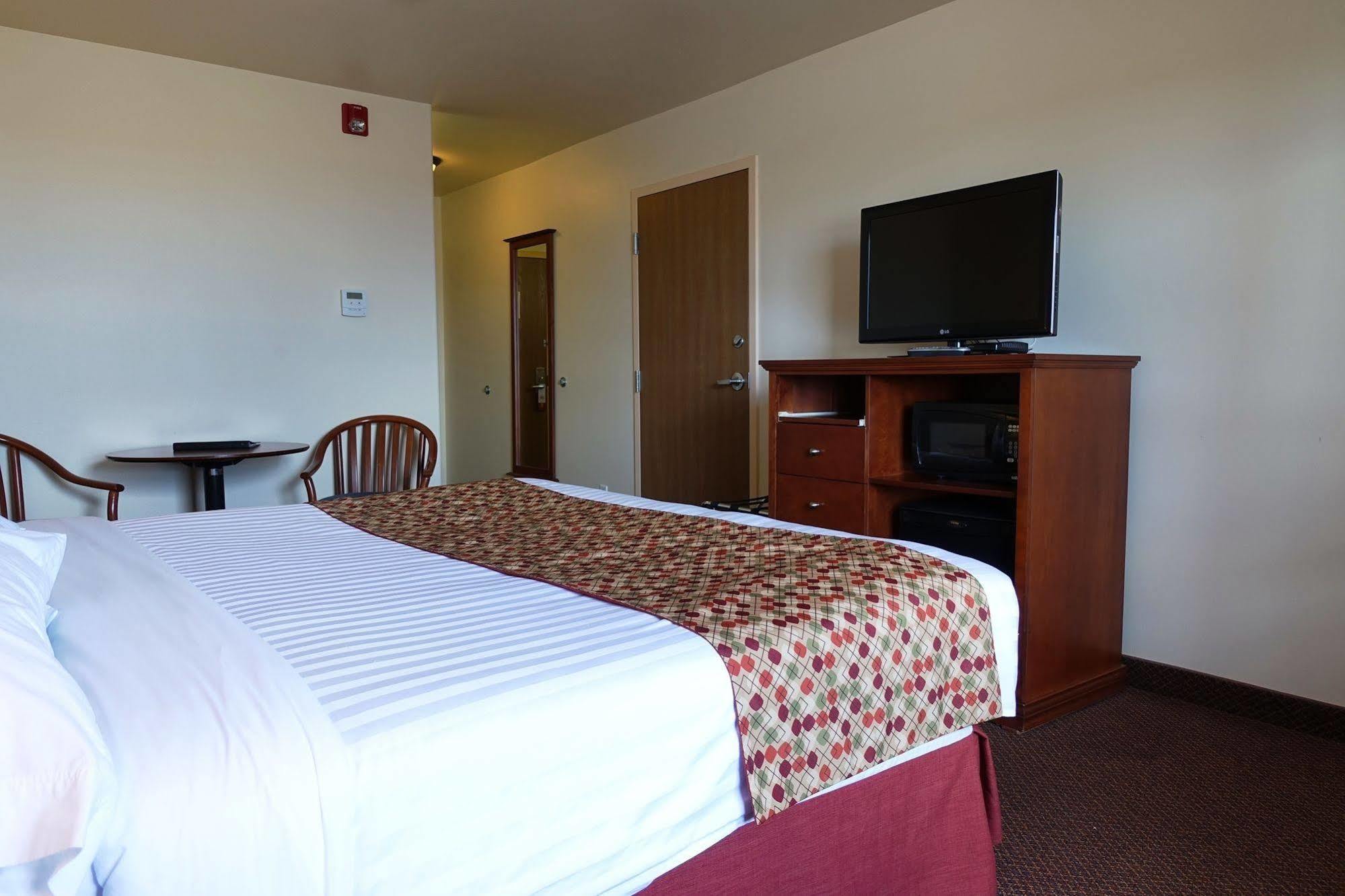 Super 8 By Wyndham Caraquet Hotel Buitenkant foto