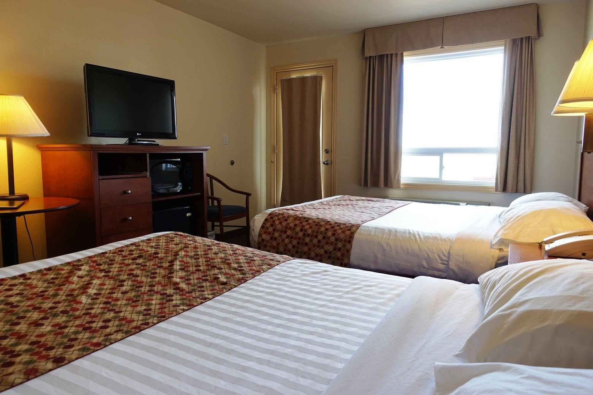 Super 8 By Wyndham Caraquet Hotel Buitenkant foto
